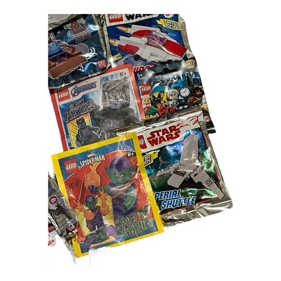 Lego 17 total includes poly bags, foil, paper,mini figs see details in pictures - Picture 6 of 15